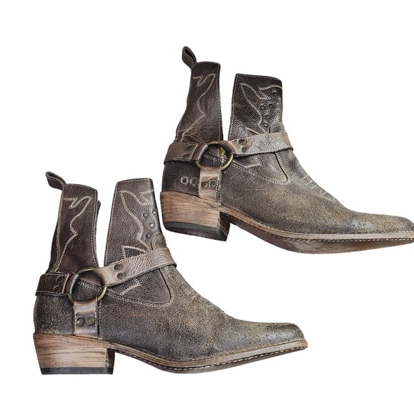 Bedstu Canada Western distressed leather v-cut ankle harness women's boots Sz 8 - Picture 4 of 13